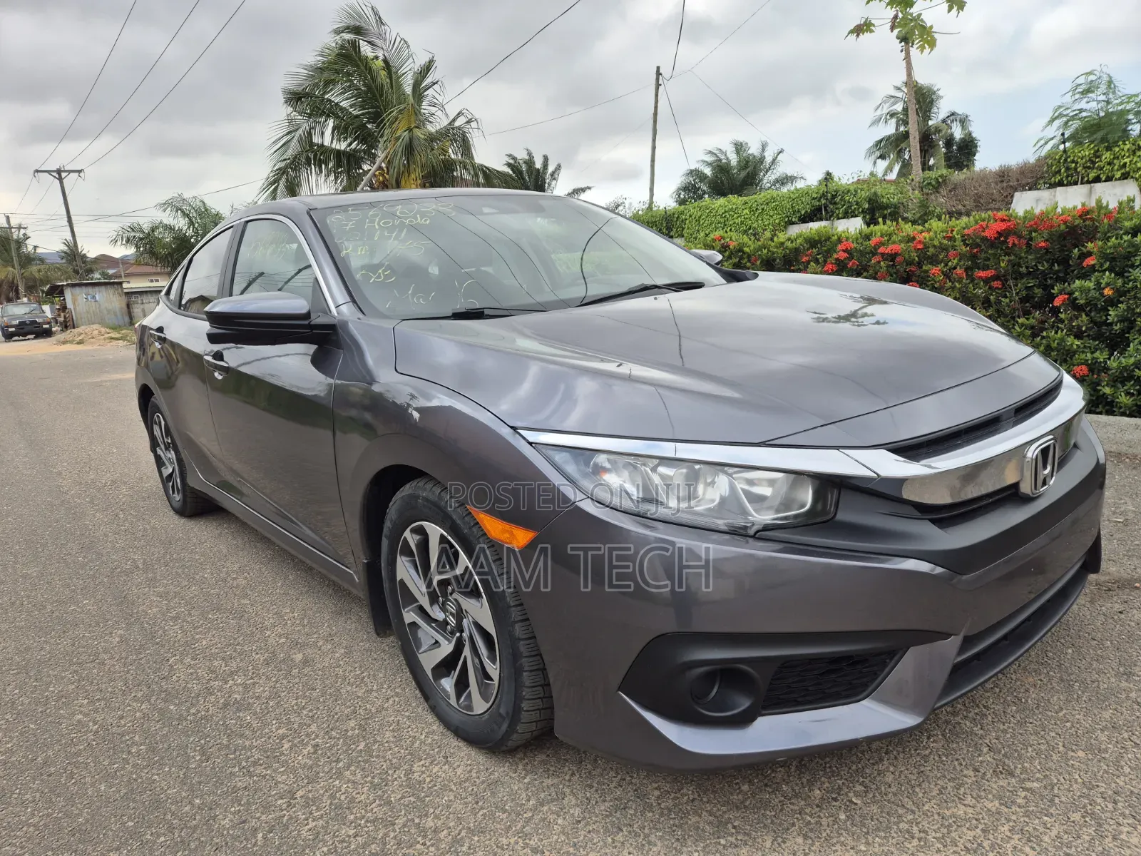 Honda Civic EX 4dr Sedan (2.0L 4cyl) 2017 Gray