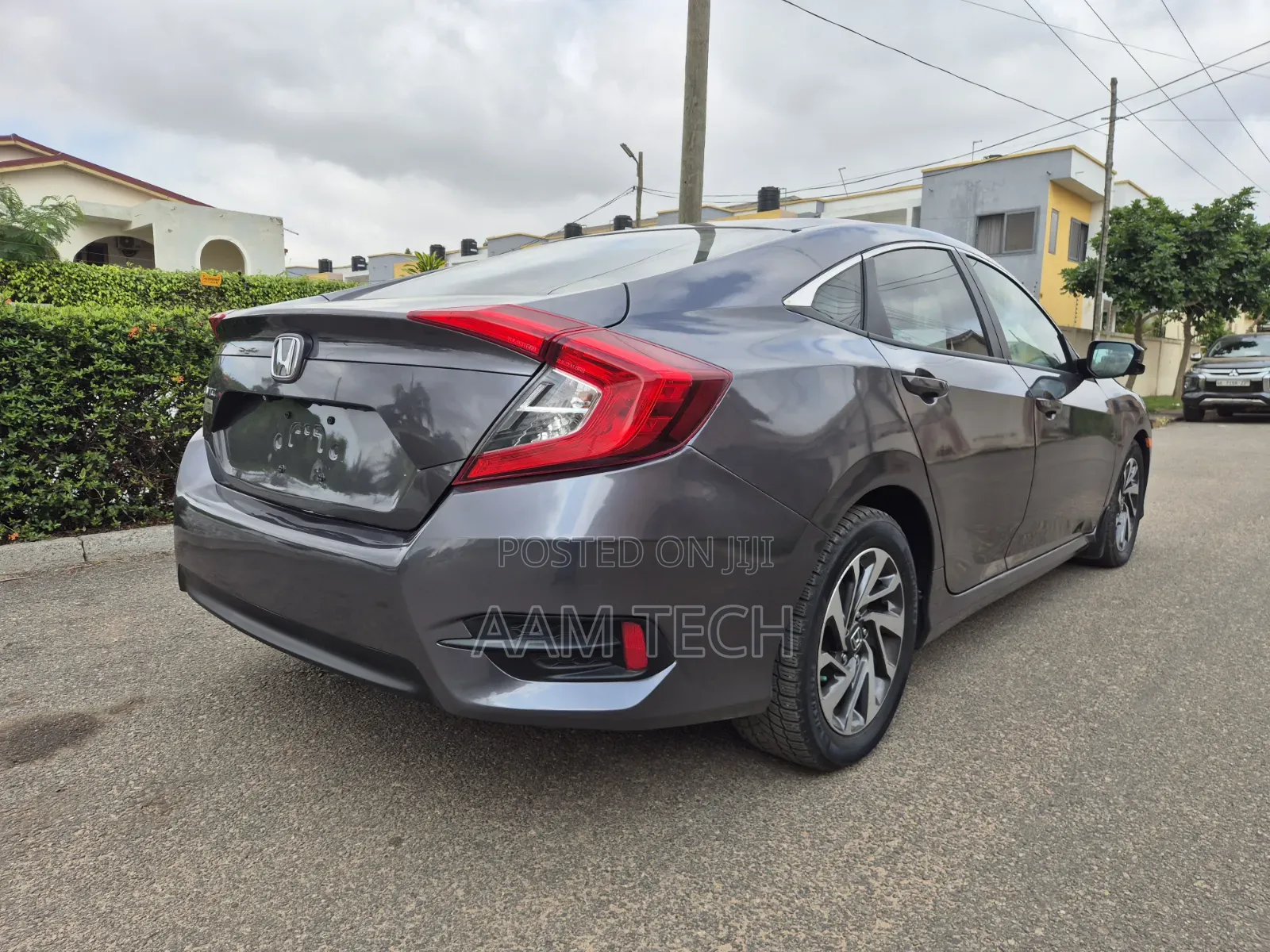 Honda Civic EX 4dr Sedan (2.0L 4cyl) 2017 Gray
