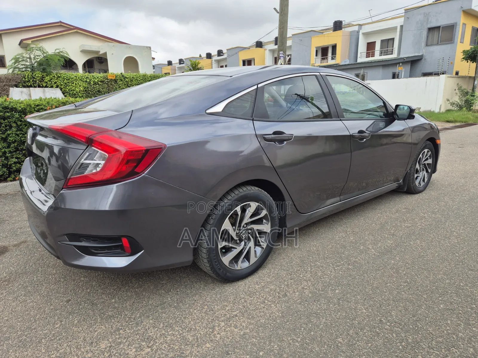 Honda Civic EX 4dr Sedan (2.0L 4cyl) 2017 Gray