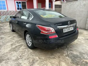 Nissan Altima 2.5 S 4dr Sedan (2.5L 4cyl CVT) 2014 Black