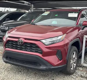 Toyota RAV4 XLE 2022 Red