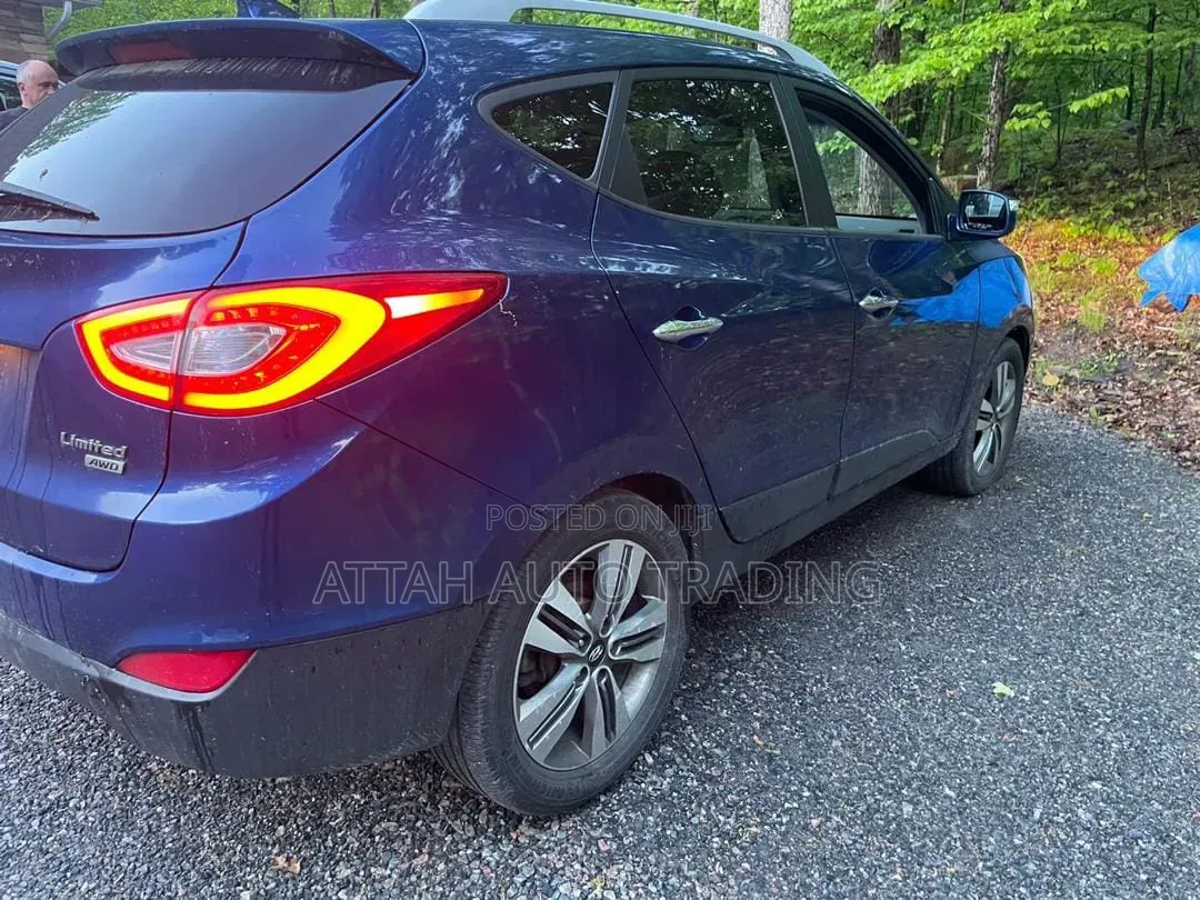 Hyundai Tucson 2014 Blue