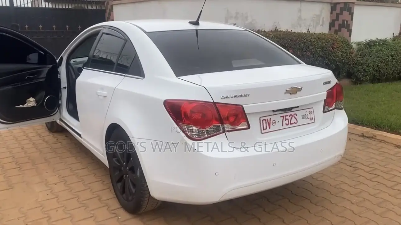 Chevrolet Cruze 2013 White