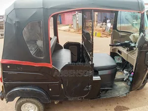 Bajaj RE 2024 Black