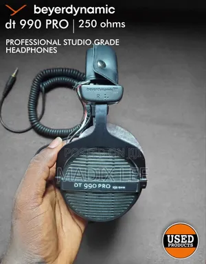 Beyerdynamic Dt 990 Pro | 250 Ohms Studio Headphones