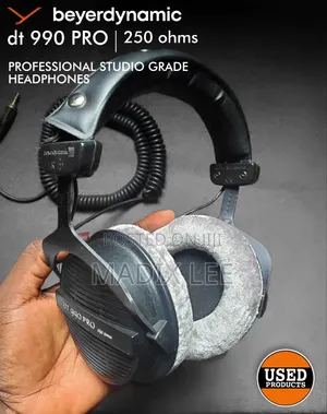 Beyerdynamic Dt 990 Pro | 250 Ohms Studio Headphones