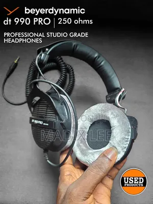 Beyerdynamic Dt 990 Pro | 250 Ohms Studio Headphones