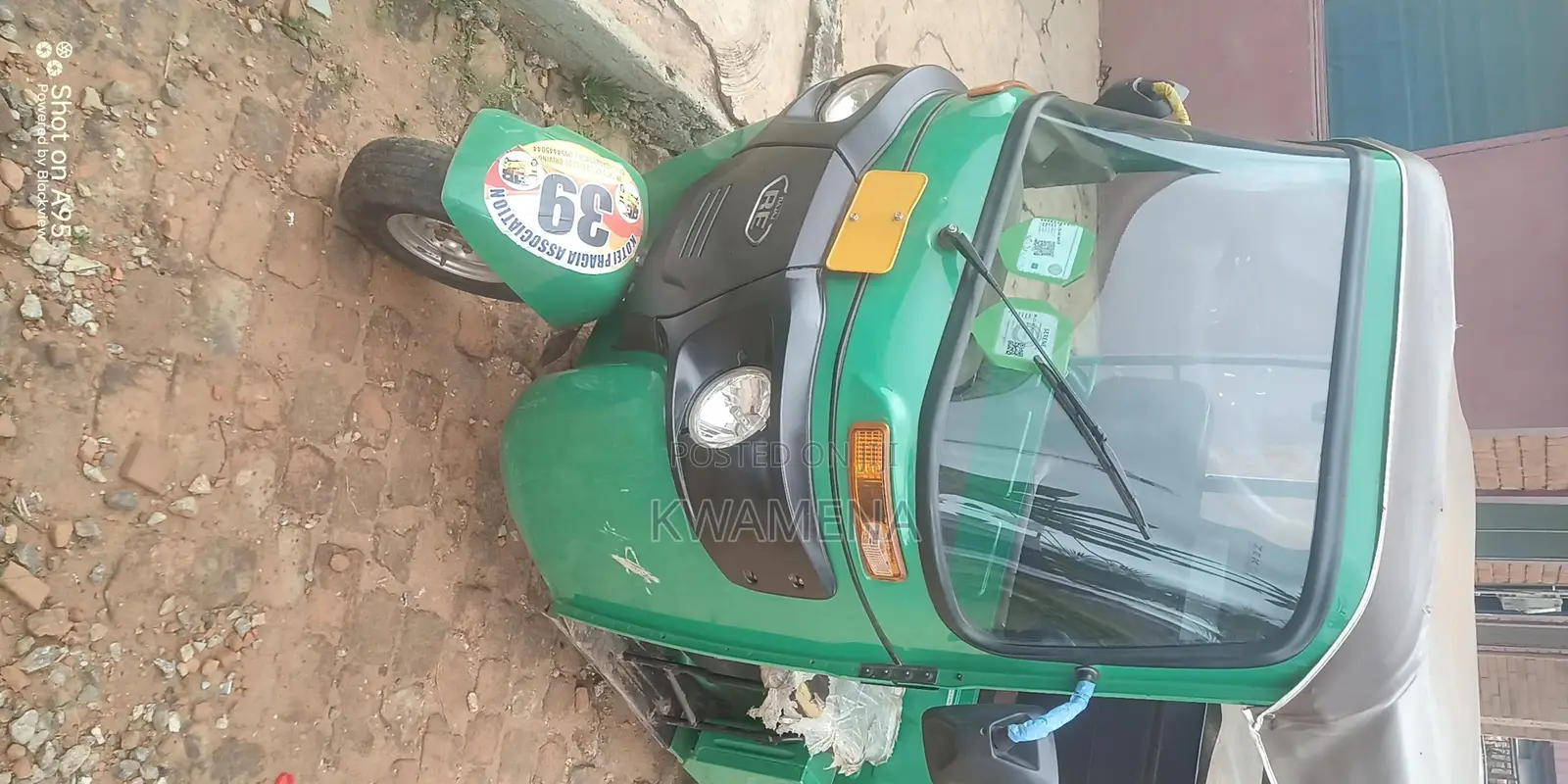 Bajaj RE 2025 Green