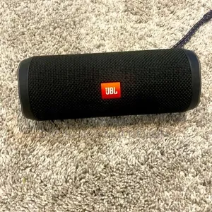 JBL Flip 4 Bluetooth- All-Day Battery, Unstoppable Sound