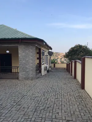 4bdrm House in Kwabenya Acp for sale
