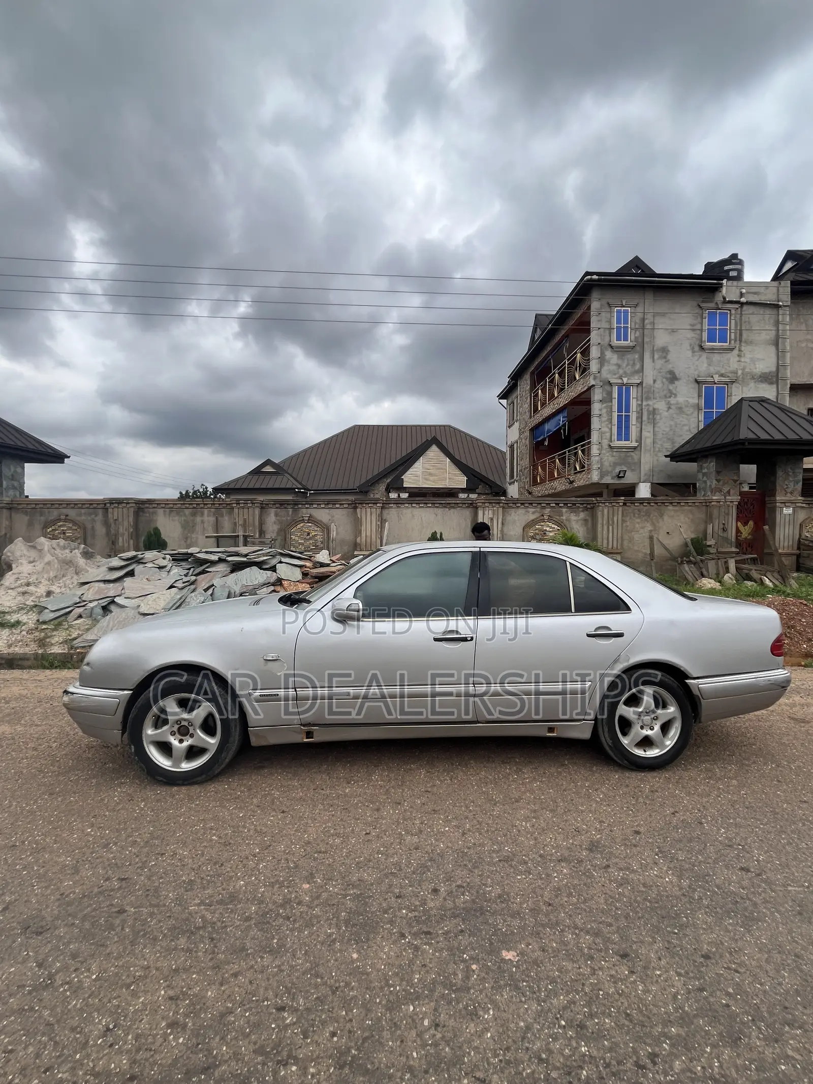 Mercedes-Benz E200 2004 Beige