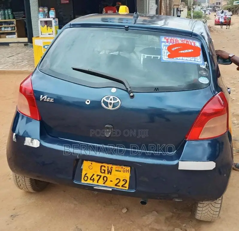 Toyota Vitz 2010 Blue