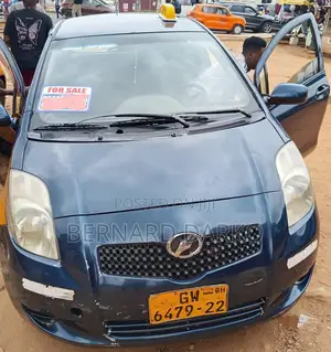 Toyota Vitz 2010 Blue