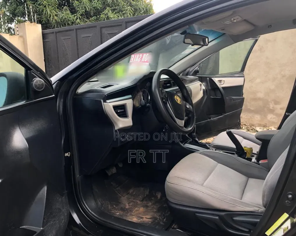 Toyota Corolla 2015 Black