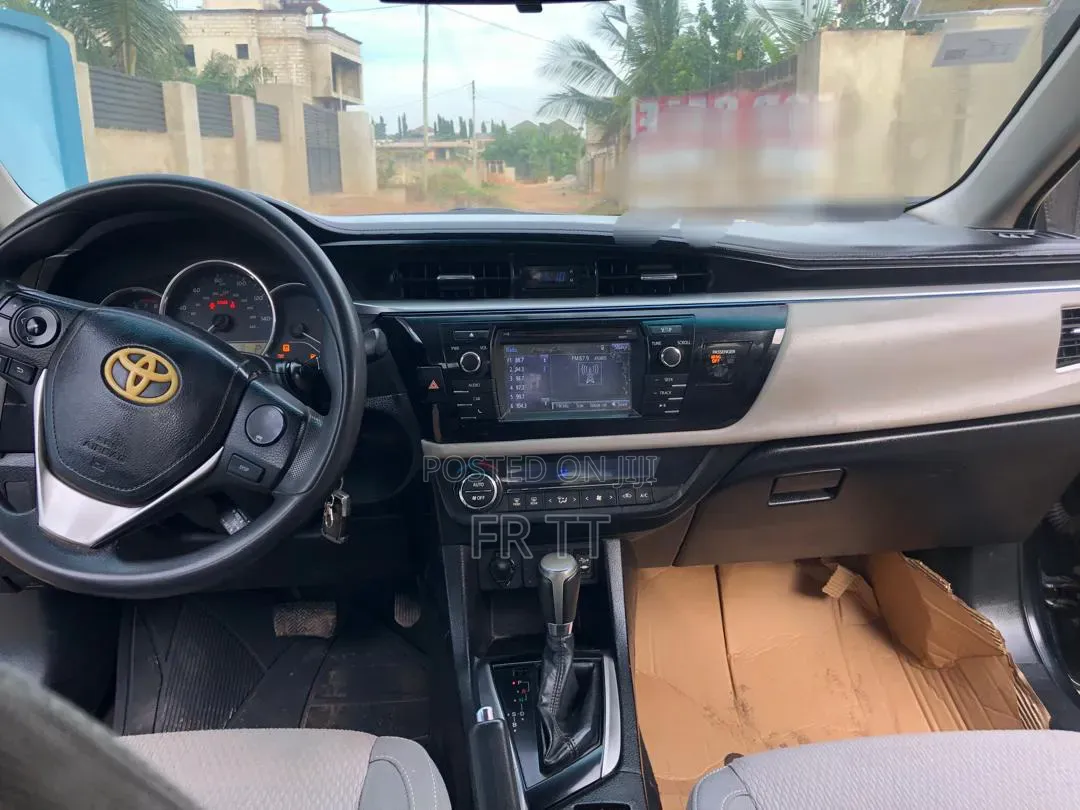 Toyota Corolla 2015 Black
