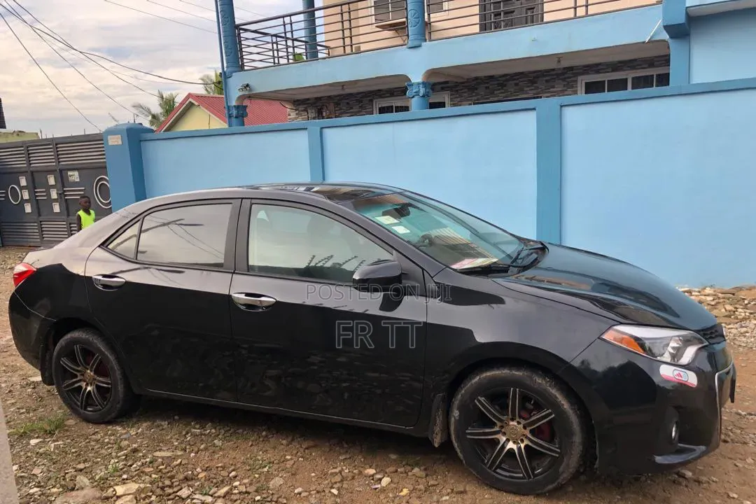 Toyota Corolla 2015 Black