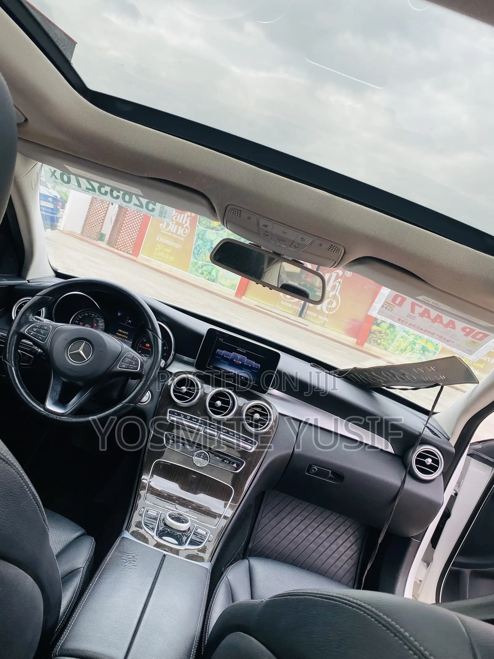 Mercedes-Benz C300 Base 4Matic Sedan AWD (2.0L 4cyl 7A) 2017 White