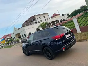 Mitsubishi Outlander 2020 Blue