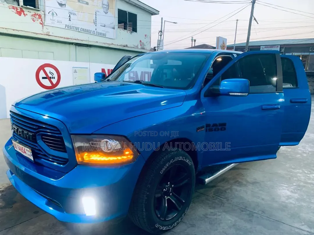 Dodge RAM 1500 5.7 Petrol AWD 2018 Blue