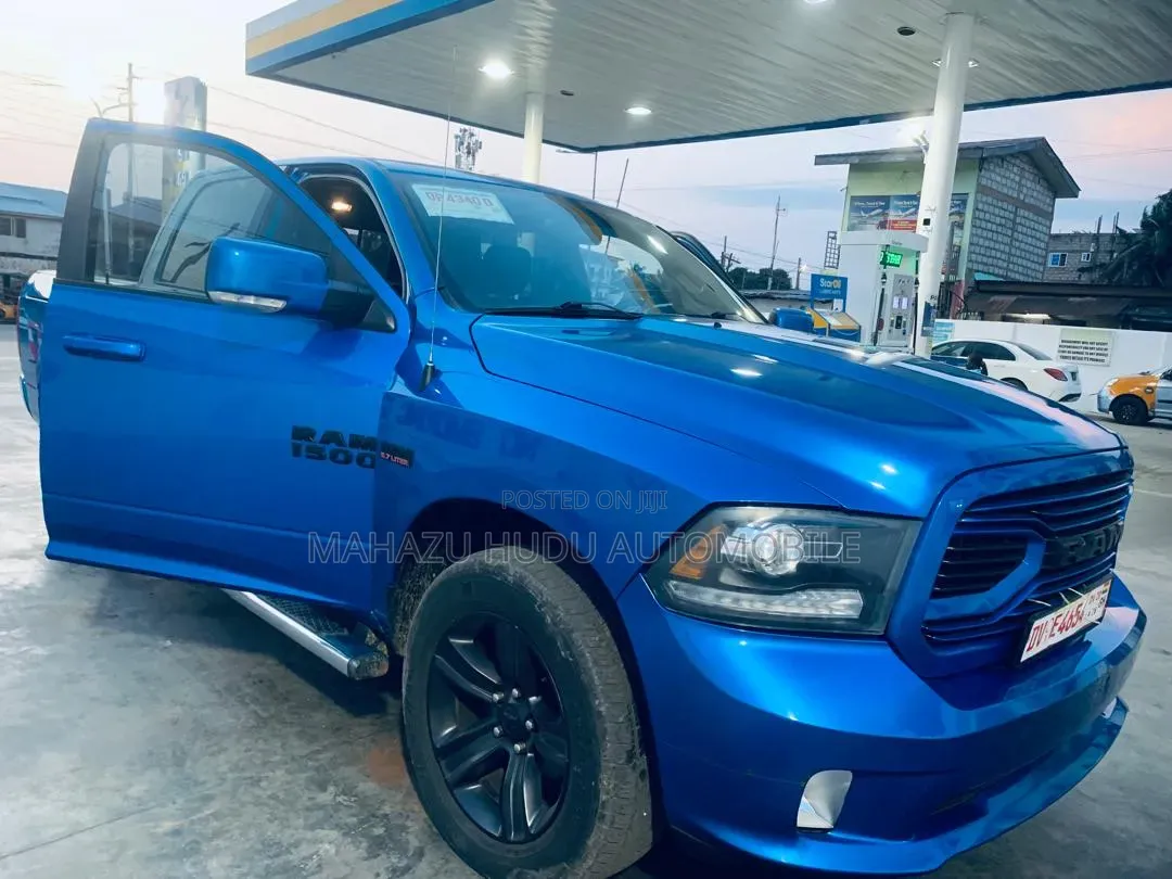 Dodge RAM 1500 5.7 Petrol AWD 2018 Blue