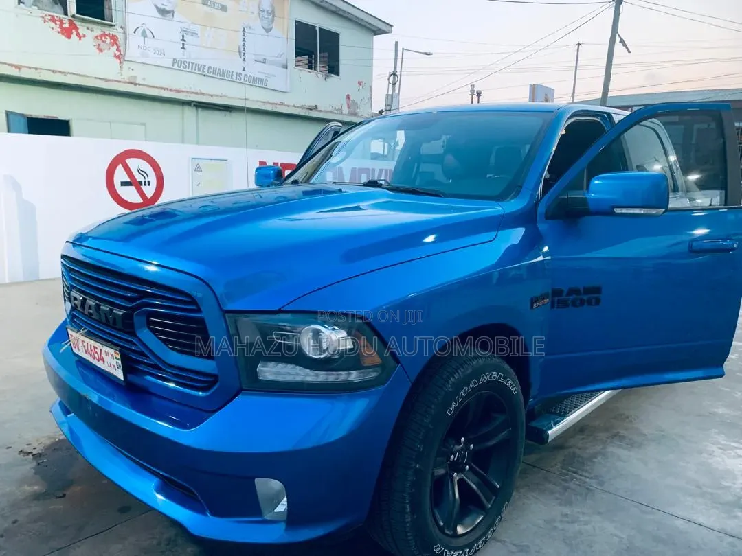 Dodge RAM 1500 5.7 Petrol AWD 2018 Blue