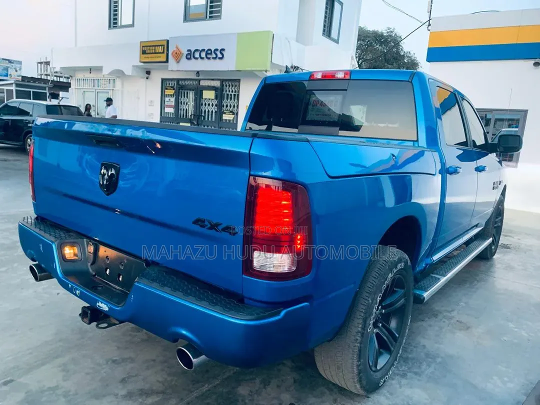 Dodge RAM 1500 5.7 Petrol AWD 2018 Blue