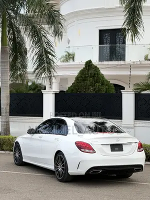 Mercedes-Benz C300 Sport 4Matic Sedan AWD (2.0L 4cyl 7A) 2017 White