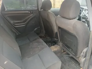 Pontiac Vibe Automatic 2004 Gray
