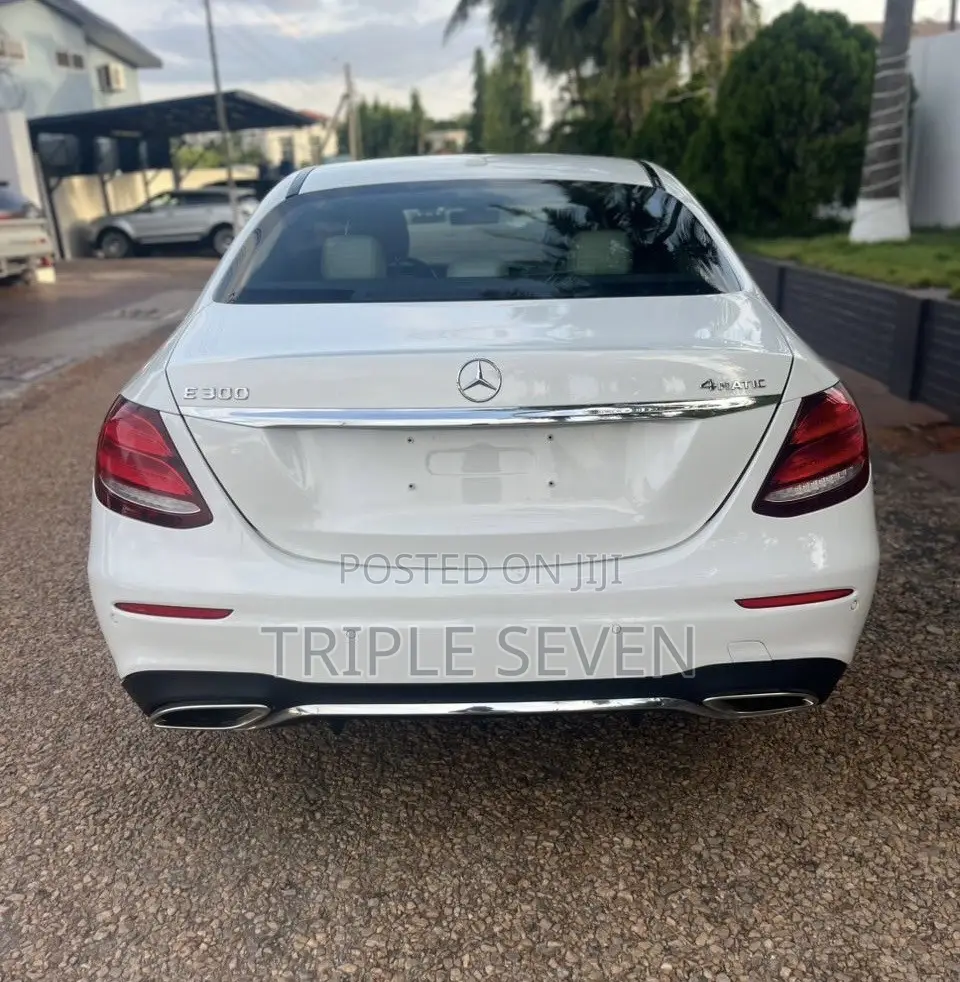 Mercedes-Benz E300 2017 White