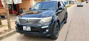 Toyota Fortuner 2.7 AWD 2012 Black