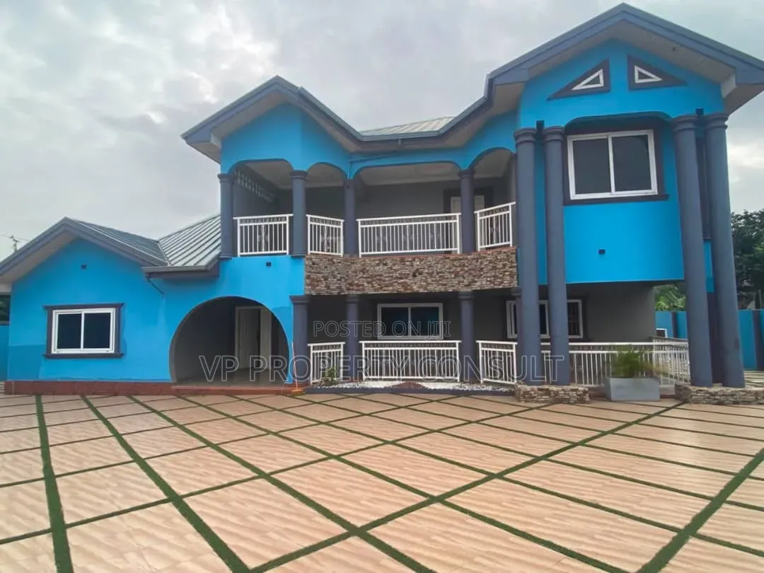 5bdrm House in ECOMOG for sale