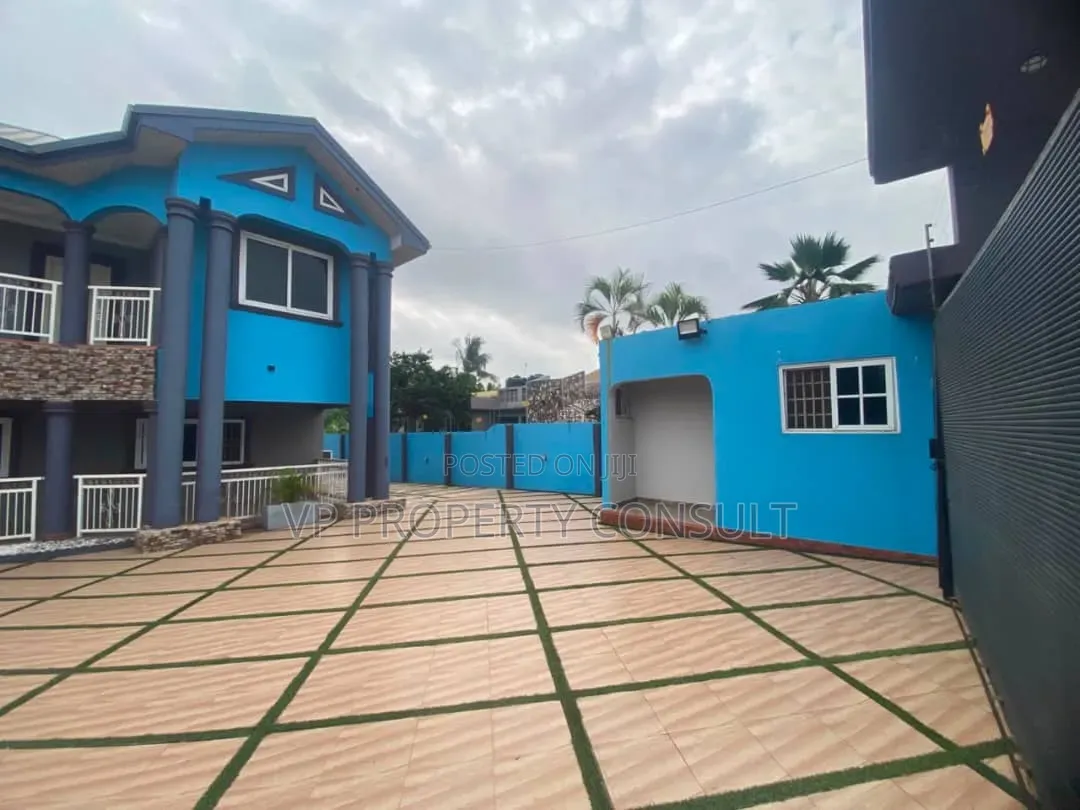 5bdrm House in ECOMOG for sale