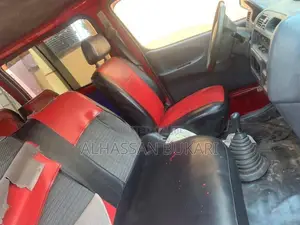 Toyota HiAce 1998 Red