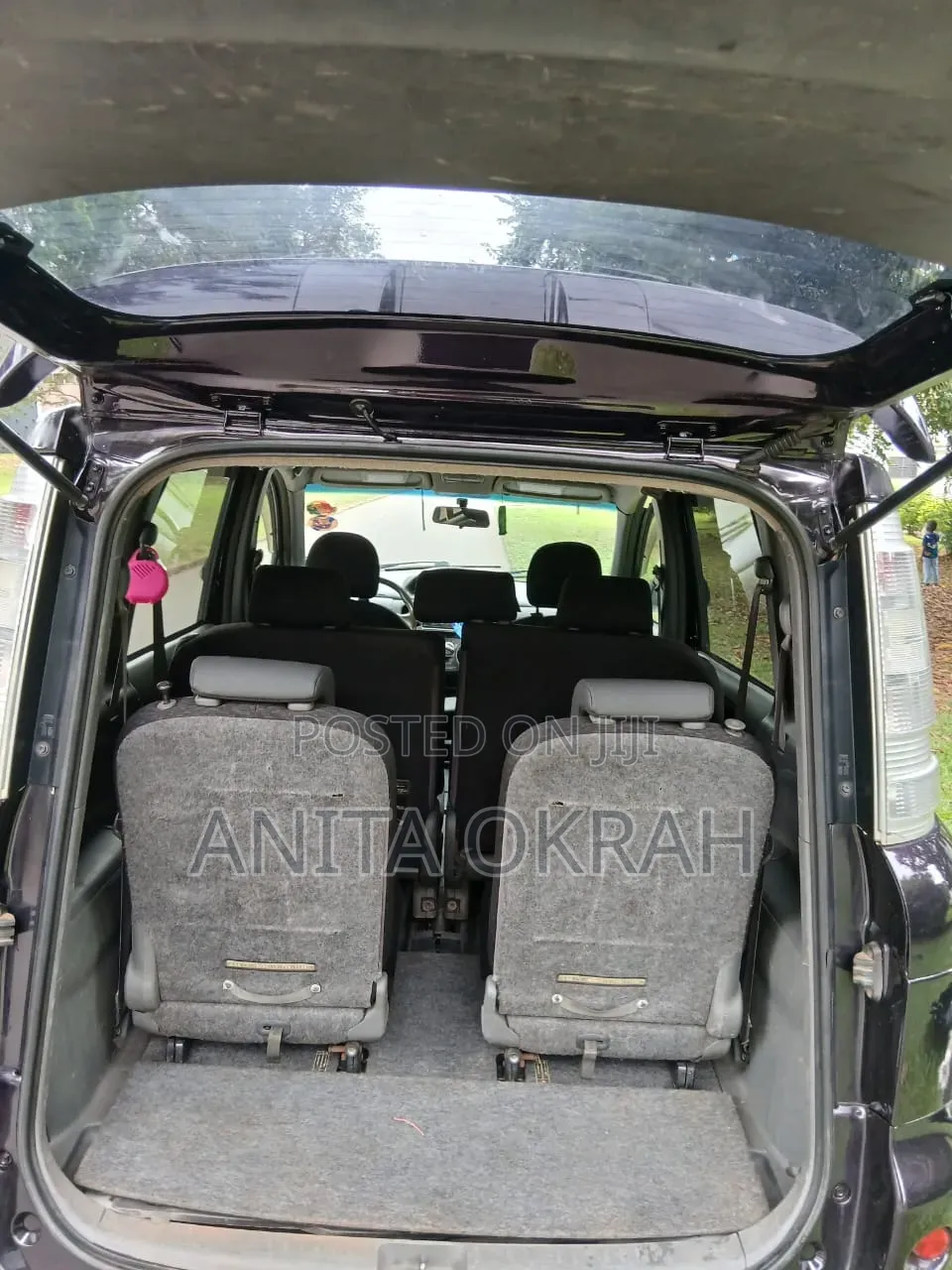 Toyota Sienta 2009 Burgundy
