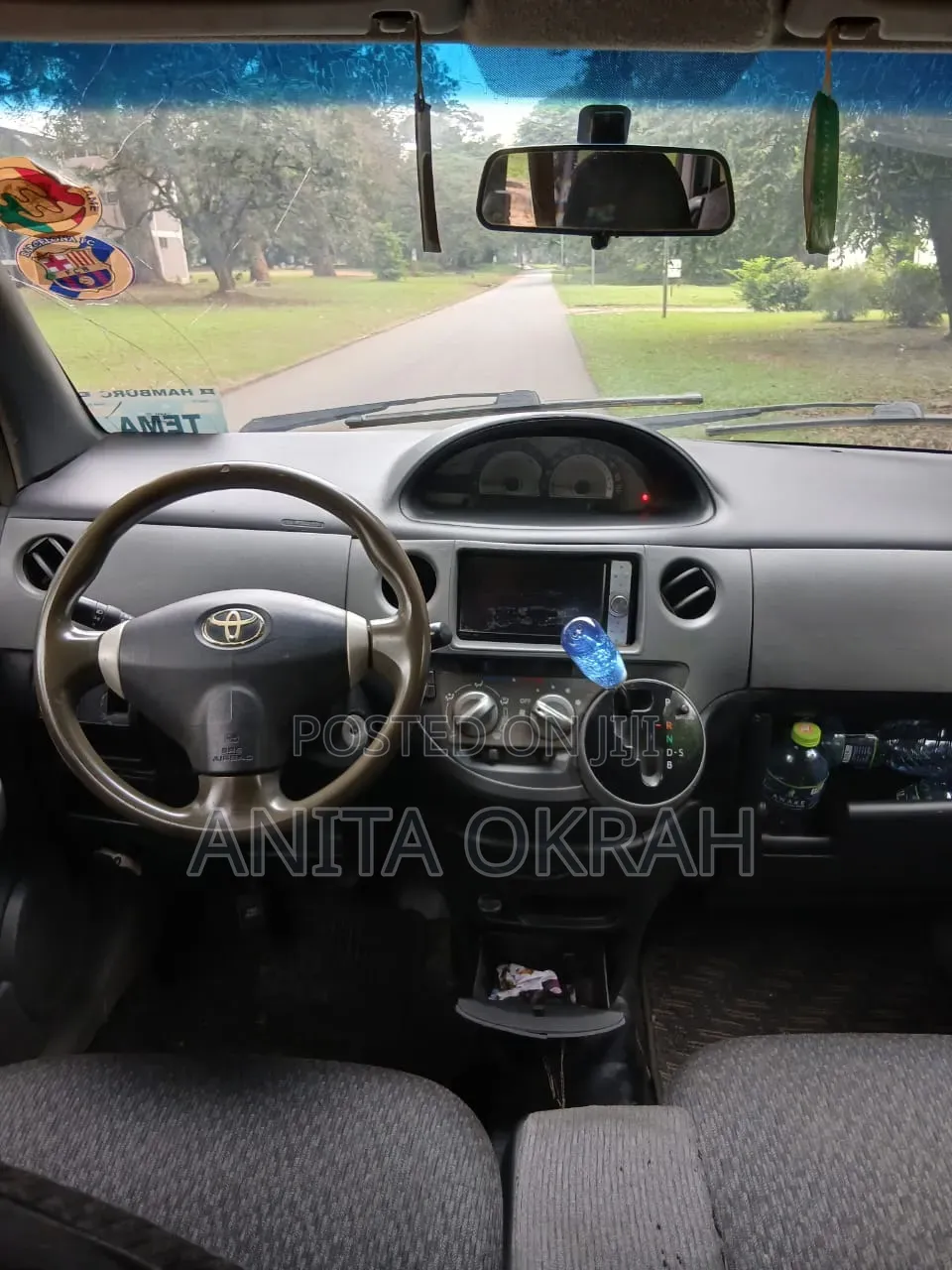 Toyota Sienta 2009 Burgundy