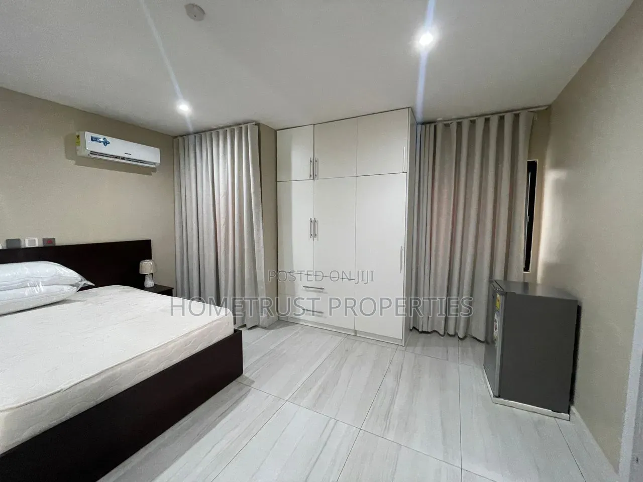 Furnished 4bdrm Duplex in Labone, Coffee Shop Area for rent