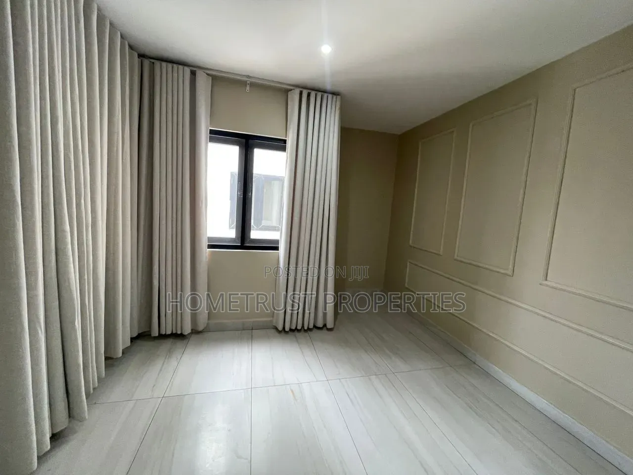 Furnished 4bdrm Duplex in Labone, Coffee Shop Area for rent