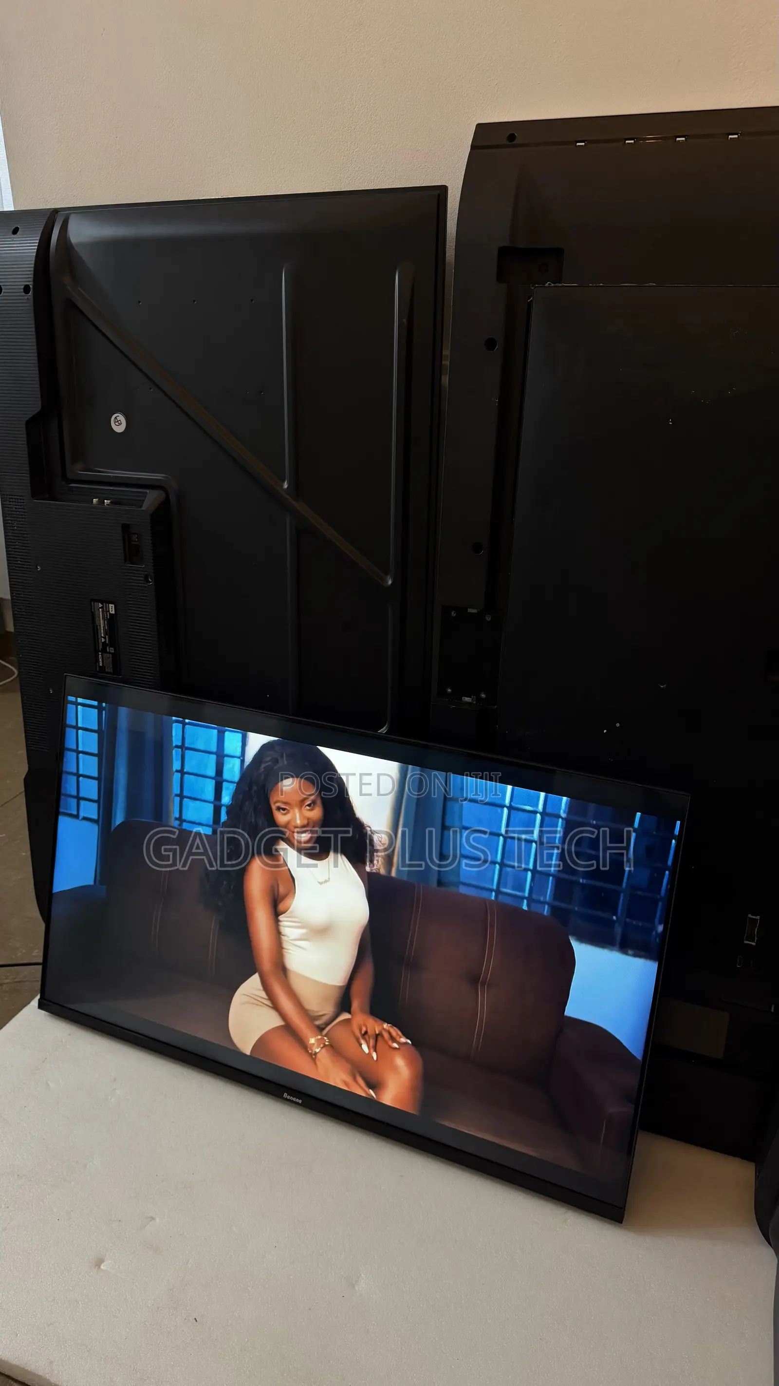 43” Banana FHD Smart TV