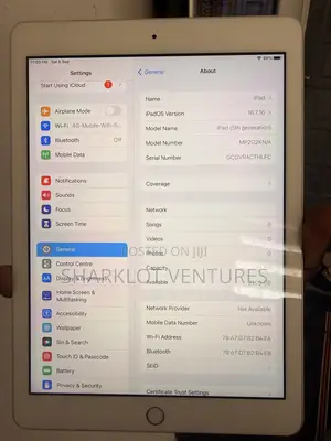 New Apple iPad 9.7 32 GB Silver