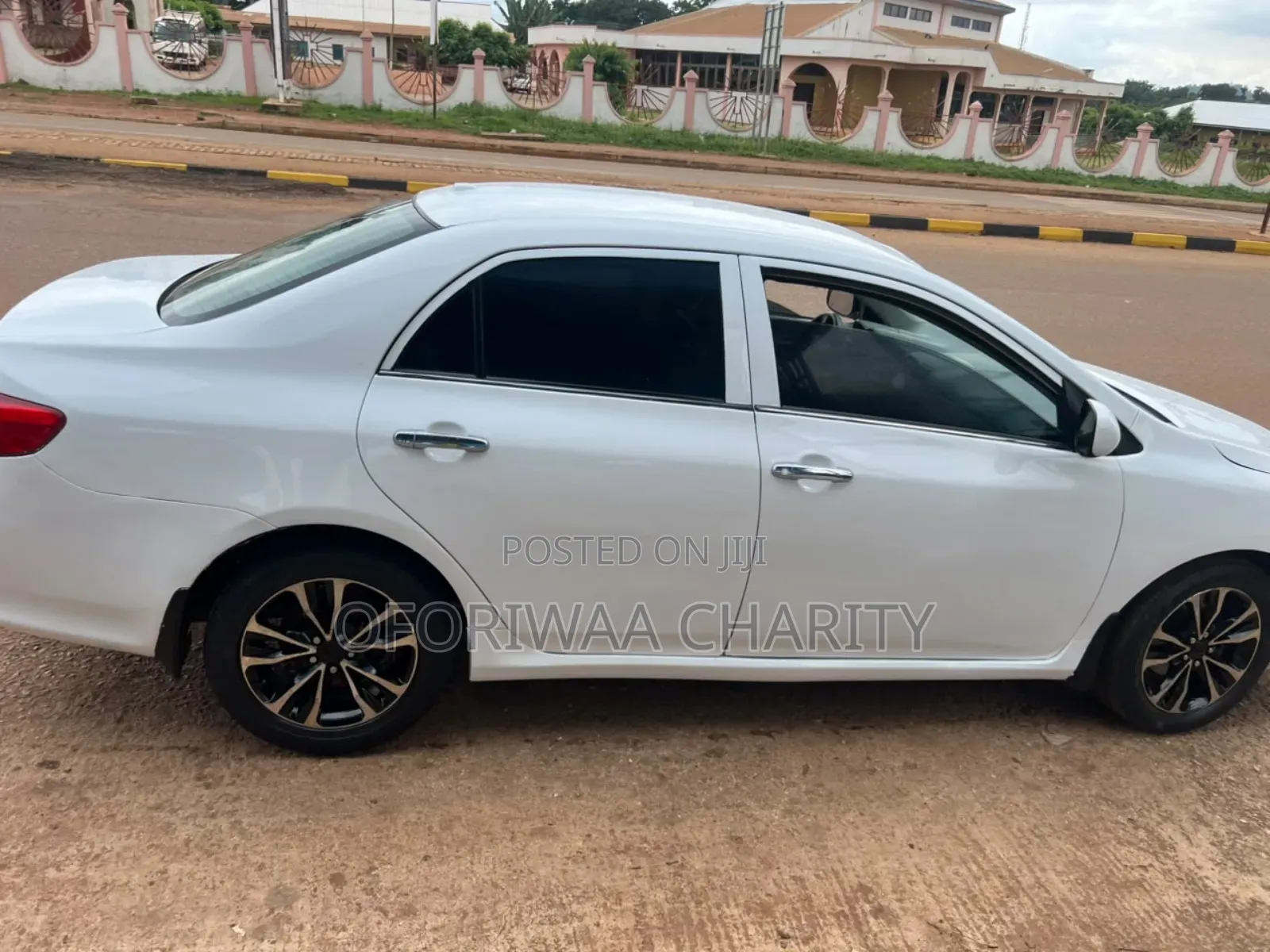 Toyota Corolla LE 4dr Sedan (1.8L 4cyl 4A) 2010 White