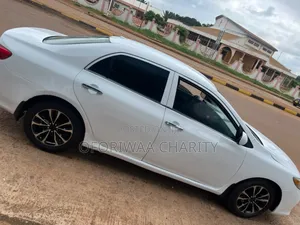 Toyota Corolla LE 4dr Sedan (1.8L 4cyl 4A) 2010 White