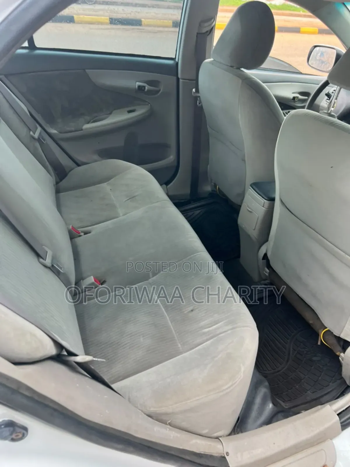 Toyota Corolla LE 4dr Sedan (1.8L 4cyl 4A) 2010 White