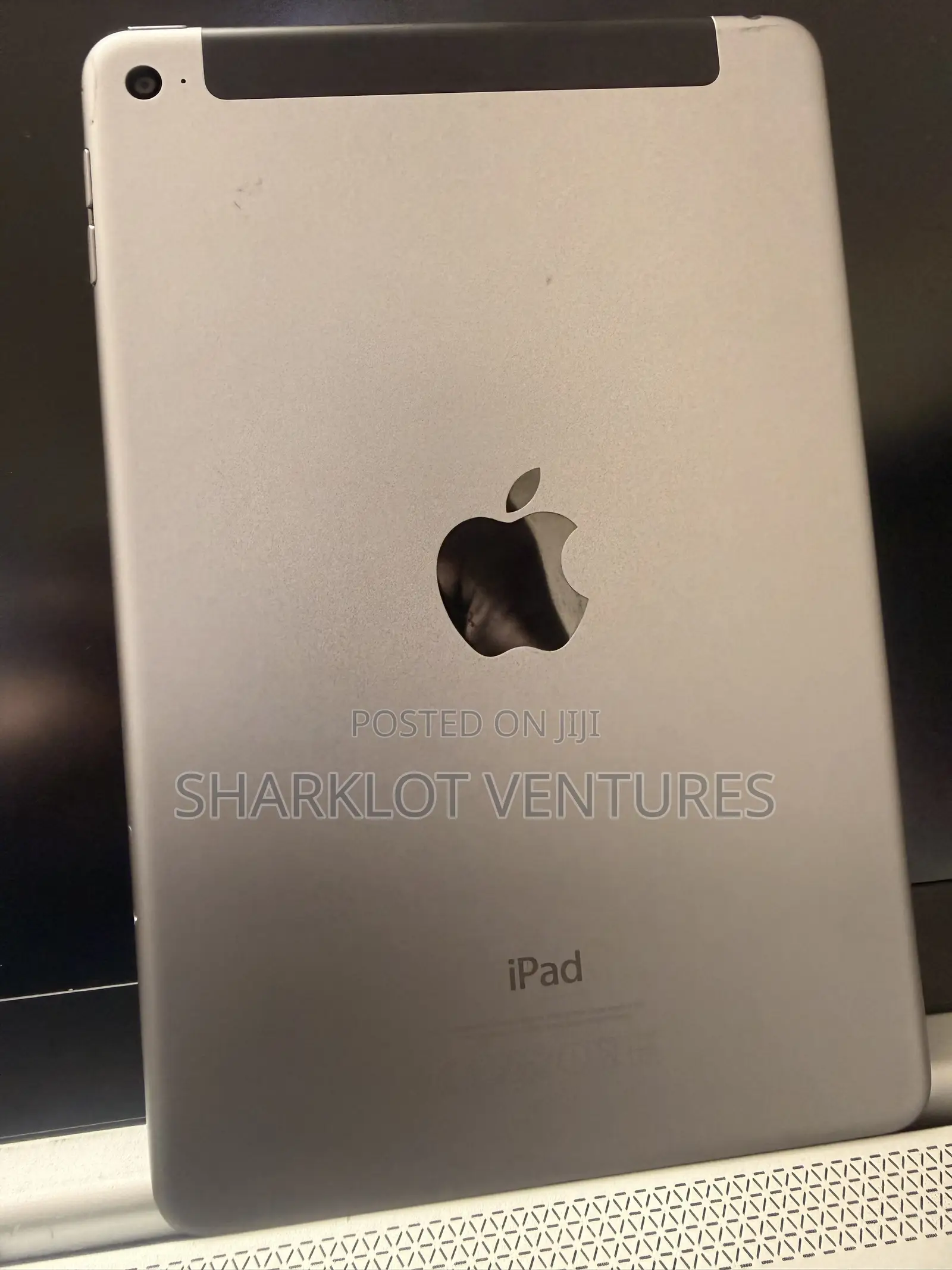 Apple iPad mini 4 16 GB Black