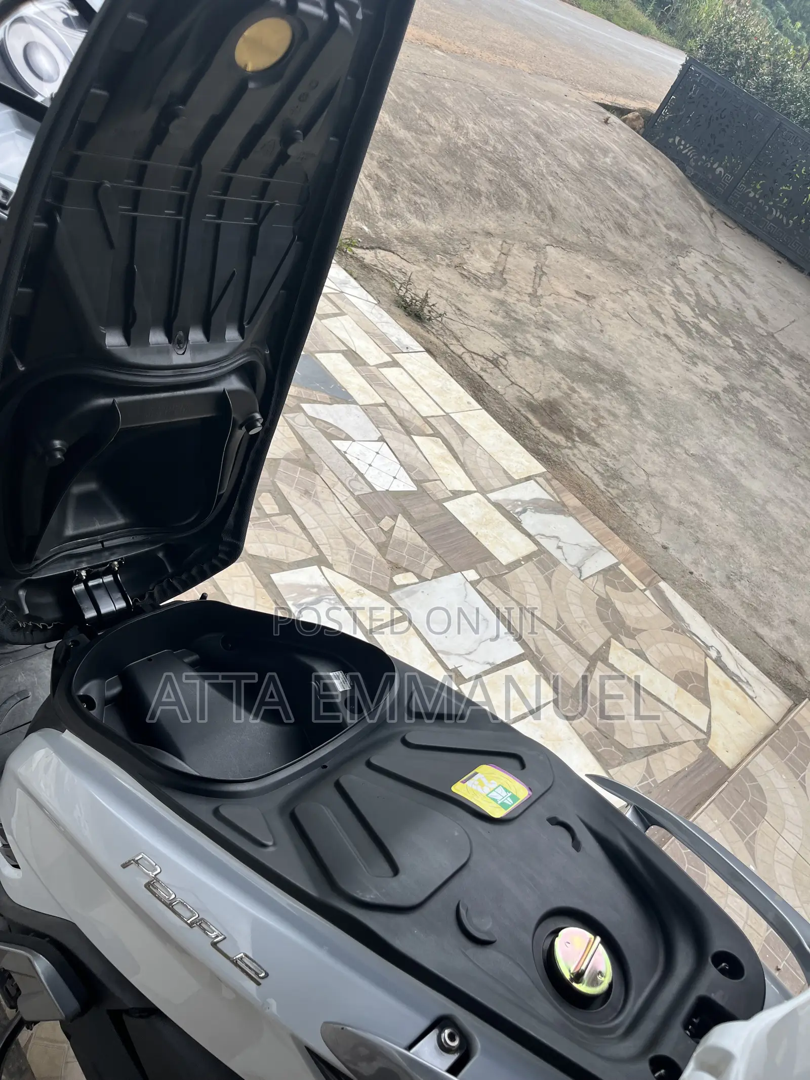 Kymco 2020 White