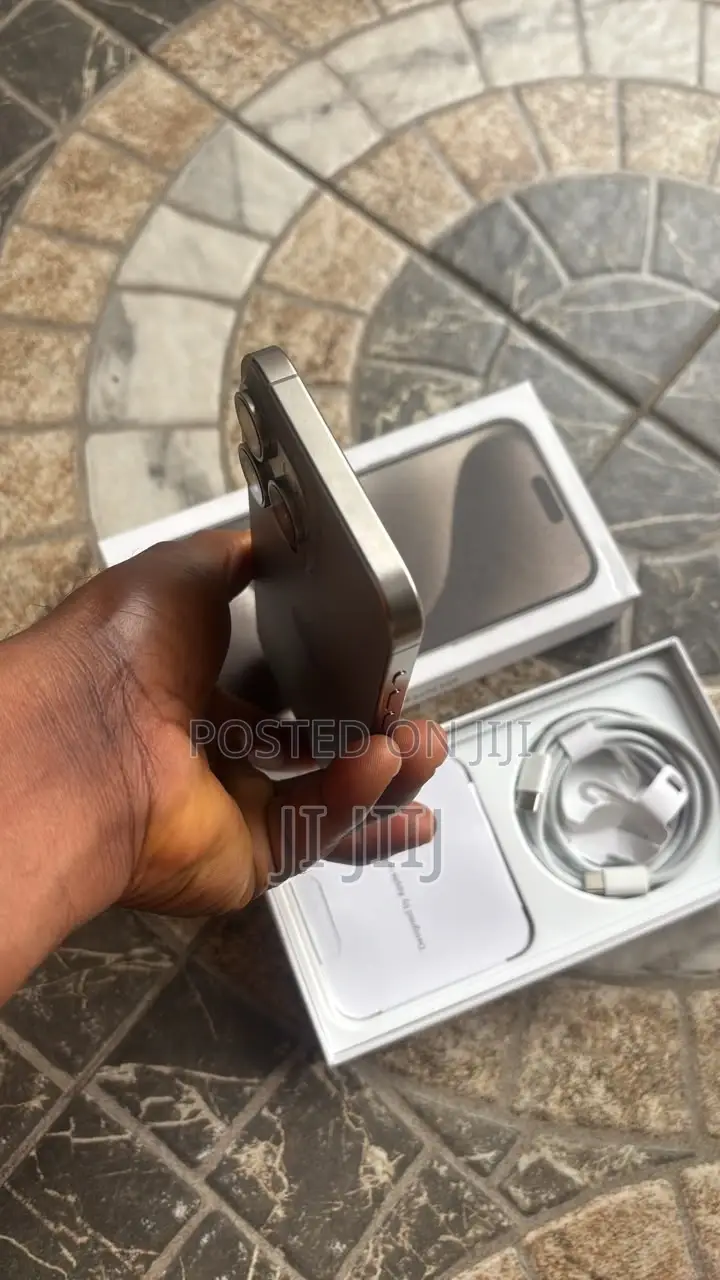 Apple iPhone 15 Pro Max 512 GB Gray