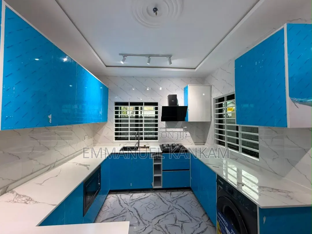 3bdrm House in GREDA Estate for sale