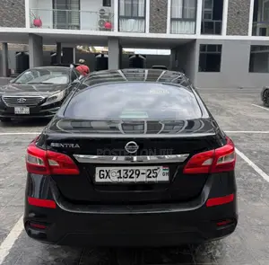 Nissan Sentra 2019 Black