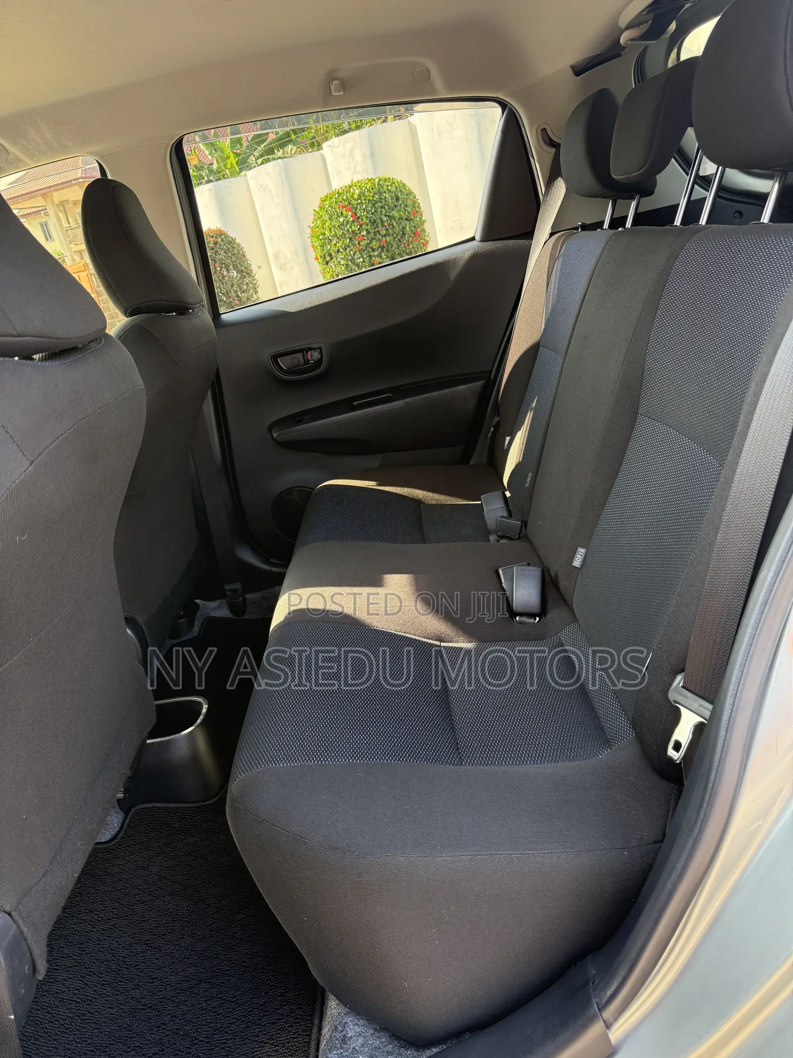 Toyota Vitz 1.3 FWD 3dr 2014 Green