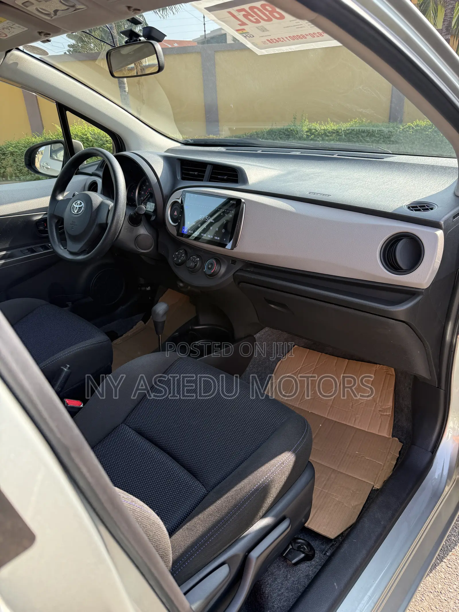 Toyota Vitz 1.3 FWD 3dr 2014 Green
