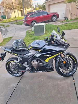 Honda CBR 2023 Gray